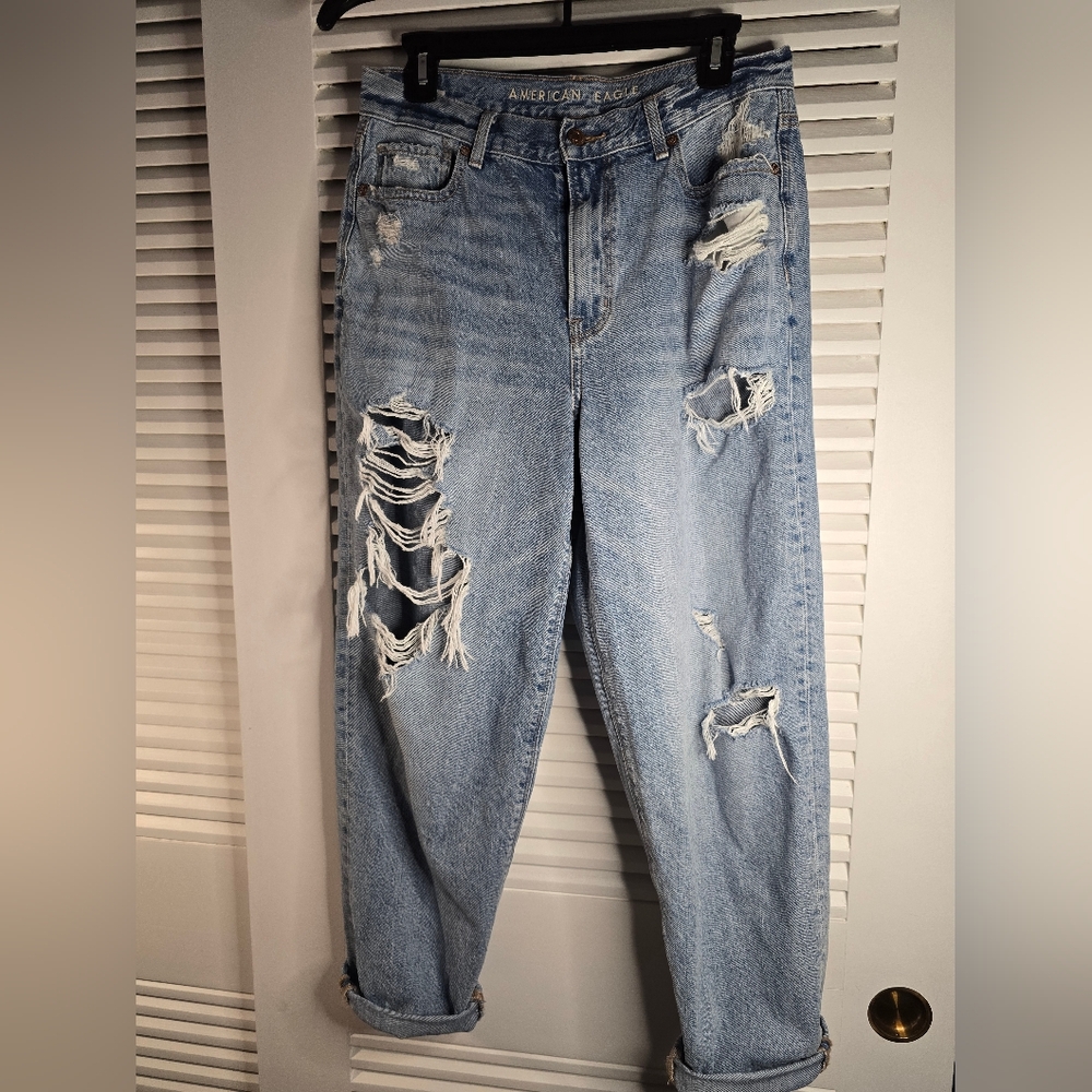 WoMen's Light Blue Distressed Jeans